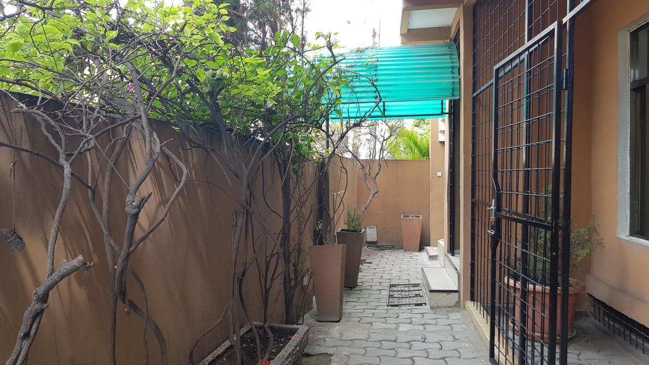 Appartements Chez Léo Brazzaville Exterior foto